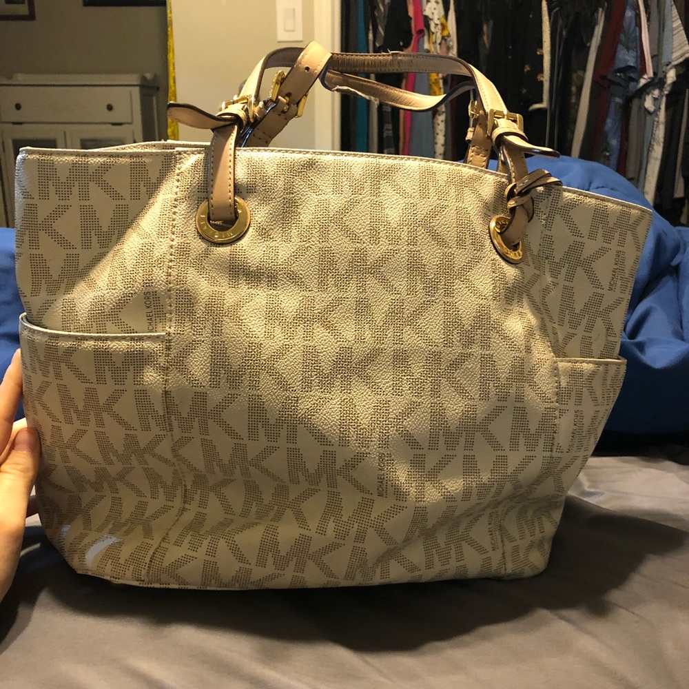 Matching Michael Khors bag and wallet